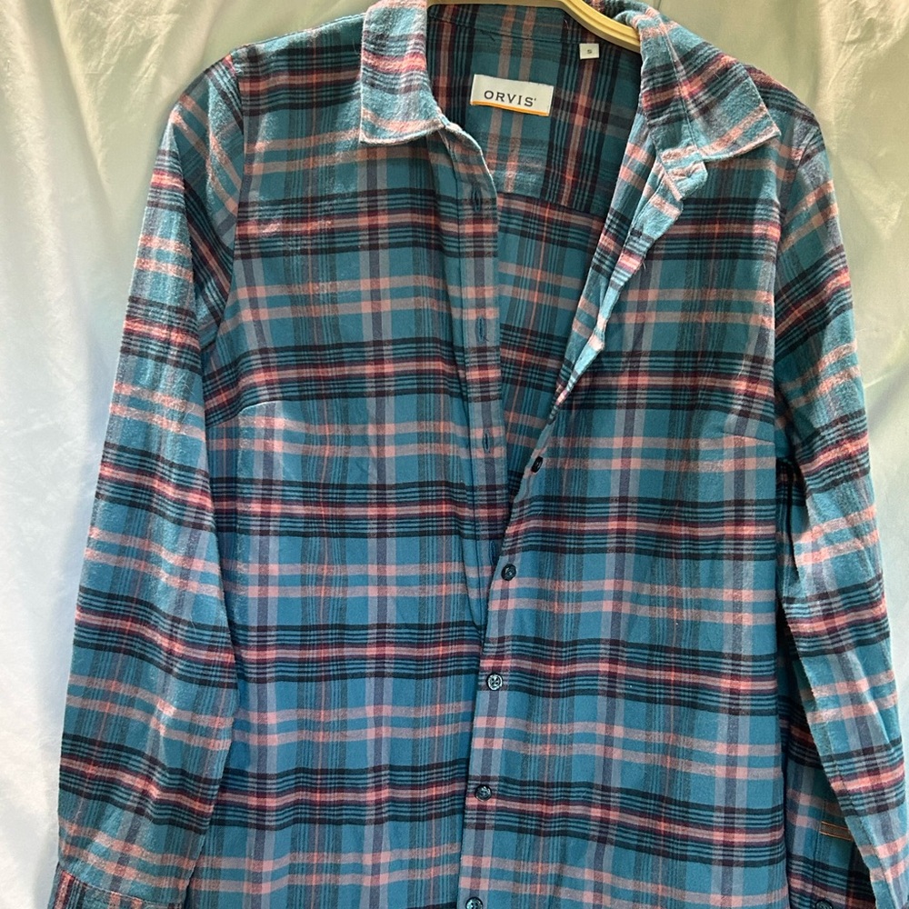 Orvis Blue and Pink Casual Button Down Shirt